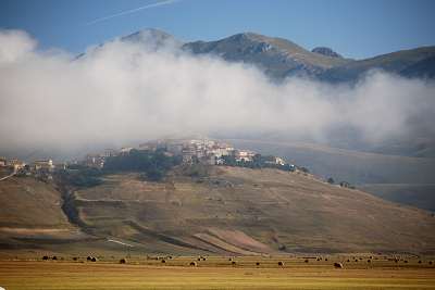 4.mt._cucco_castelluccio_2009_460.jpg